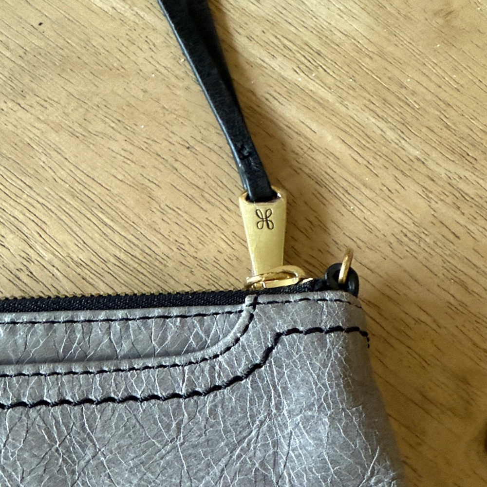 HOBO Elegant Gray Leather Wristlet - Picture 2 of 9